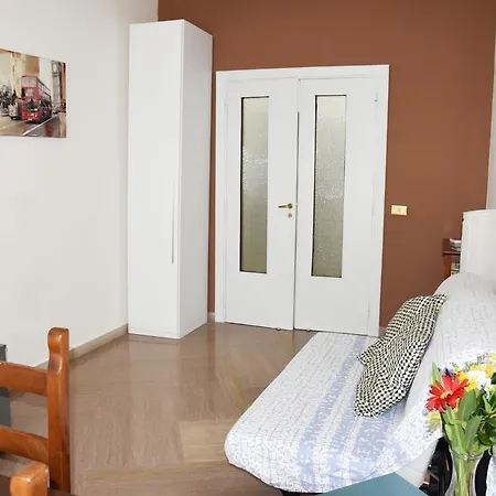 Domus Bracco Apartment