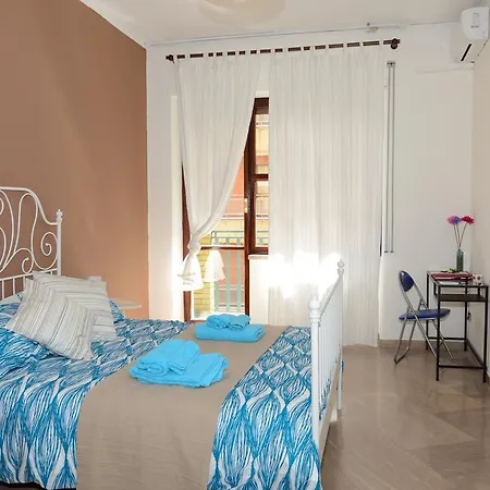 Domus Bracco Apartment *